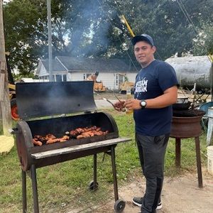 Meet your Posher, Efrain anotonio